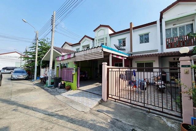 ขายทาวน์เฮ้าส์ 2 ชั้น หมู่บ้านไลโอ ถนนสวัสดิการ 3 ย่านหนองแขม PTT12891