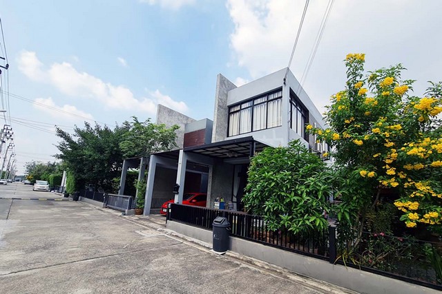 ขายบ้านแฝดโครงการเดอะซีซั่น ถนนเพชรเกษม ย่านหนองแขม PTT12765