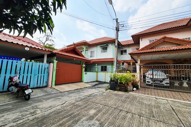 ขายบ้านแฝดหมู่บ้านอรุณทอง 2 ถนนเลียบคลองภาษีเจริญ ย่านหนองแขม PTT00112