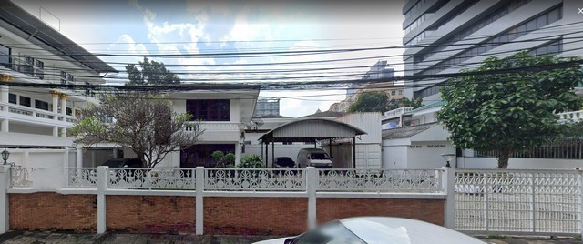 [H287]บ้านหลังใหญ่ พร้อมที่จอดรถ12 คัน ติดถนนพระราม9 ใกล้แยกอโศก เหมาะทำสำนักงาน ร้านอาหาร สตูดิโอ