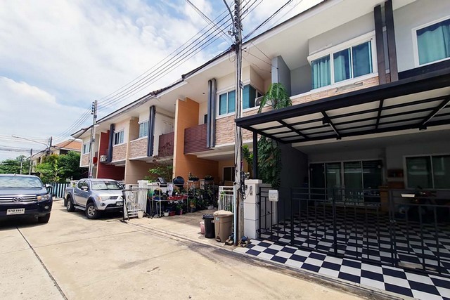 ขายทาวน์เฮ้าส์  โครงการเดอะลิฟวิ่ง รังสิต-ติวานนท์  ปทุมธานี (PTT12851)