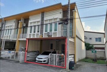 ขายทาวน์เฮ้าส์ หมู่บ้านโกลเด้นทาวน์ บางนา-กิ่งแก้ว สมุทรปราการ (PKK03-05651)