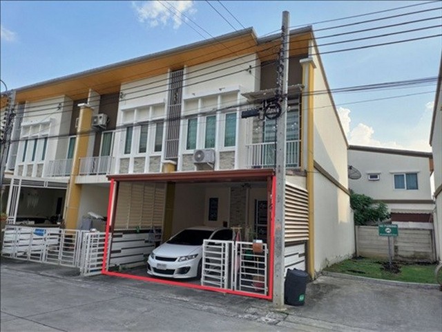 ขายทาวน์เฮ้าส์ หมู่บ้านโกลเด้นทาวน์ บางนา-กิ่งแก้ว สมุทรปราการ (PKK03-05651)