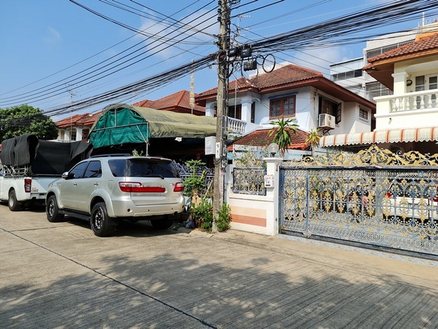 ขายบ้านเดี่ยว 2ชั้น หมู่บ้านวิเศษสุข 14 ถนนประชาอุทิศ ราษฎร์บูรณะ PTT12231