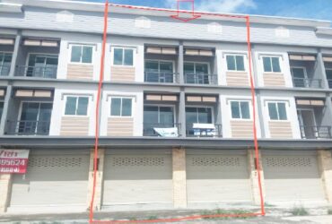 ขายอาคารพาณิชย์ 3 ชั้น 2 คูหา โครงการ สวนสนนครบ้านบึง บ้านบึง ชลบุรี  PSC09698