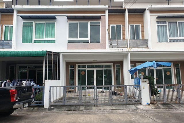 ขายทาวน์เฮ้าส์ 2 ชั้น หมู่บ้านเดอะสยาม สวนหลวง ร.9  PTT00035