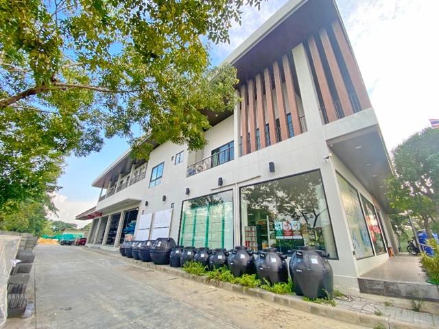 นิมิตใหม่ มีนบุรี โรงเรียนอินเตอร์ IBSให้เช่า อาคาร โกดัง โชว์รูม  2400ตรม. สำนักงานขาย 1.5 ไร่ ราษฎร์อุทิศ ประชาร่วมใจ