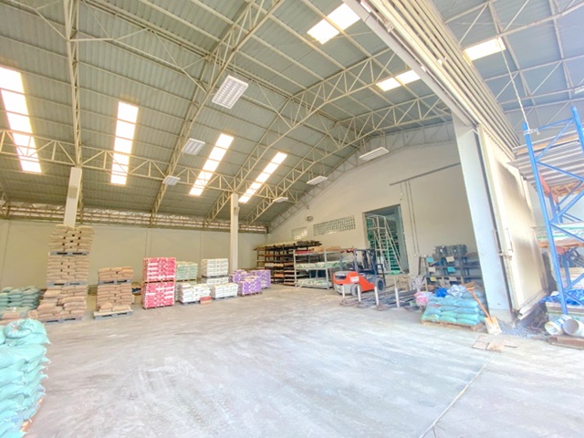 โรงเรียนอินเตอร์ IBSให้เช่า อาคาร โกดัง นิมิตใหม่ มีนบุรี โชว์รูม  2400ตรม. สำนักงานขาย 1.5 ไร่ ราษฎร์อุทิศ ประชาร่วมใจ