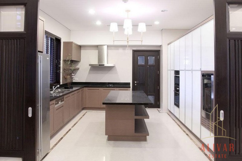 RH022823 RENT Single House with Private pool in Asoke 4 beds 5 baths 680 sq.M. Near BTS Asoke station
