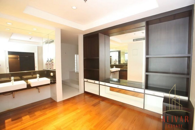 RC020523 ให้เช่า Penthouse (Condo Royal Residence Park)
