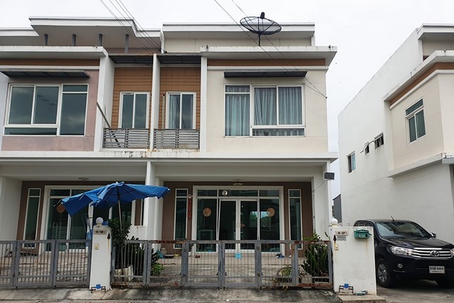 ขายทาวน์โฮม 2 ชั้น หมู่บ้านเดอสยาม สวนหลวง ร.9 PTT00078