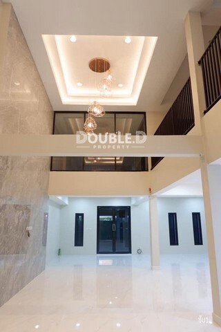ทาวน์โฮม 4 ชั้นหมู่บ้านโอสิริ ซอยเจริญราษฎร์ ขายราคา 17.5 ล้านบาท สนใจติดต่อ 082-626- 8246