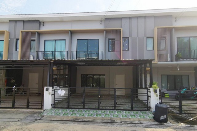 ขายบ้านทาวน์โฮม หมู่บ้านเดอะคอนเนค 28 วัชรพล-เพิ่มสิน PTT00265