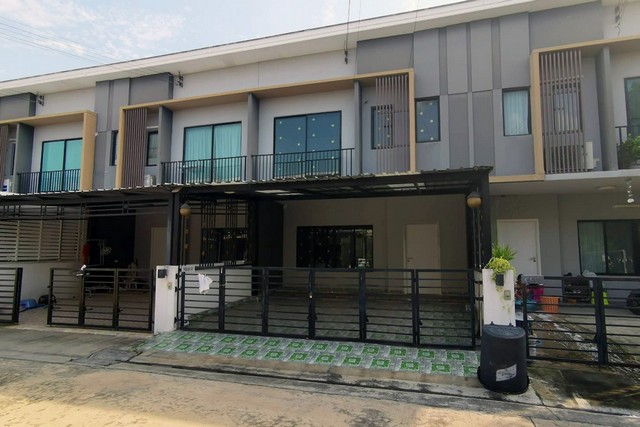 ขายบ้านทาวน์โฮม หมู่บ้านเดอะคอนเนค 28 วัชรพล-เพิ่มสิน PTT00265