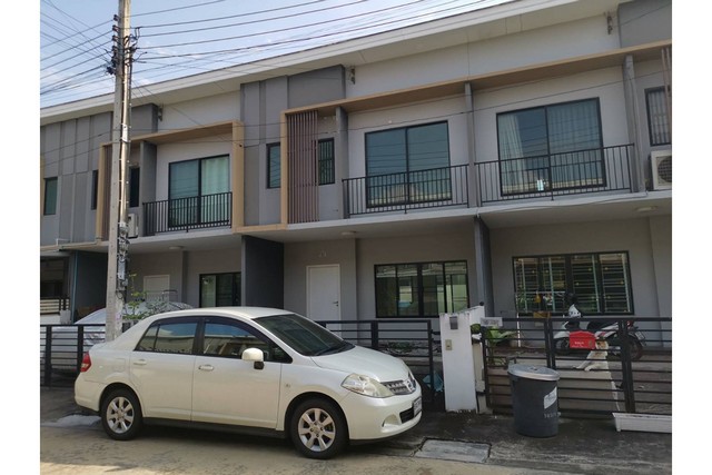 ขายบ้านทาวน์โฮม โครงการเดอะคอนเนค 28 เพิ่มสิน-วัชรพล PTT00274