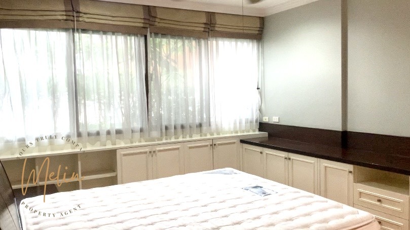 ให้เช่า คอนโดพร้อมอยู่ คอนโดร่วมฤดี  3 ห้องนอน พท. 254 ตรม. ห้องกว้าง ระเบียงกว้าง