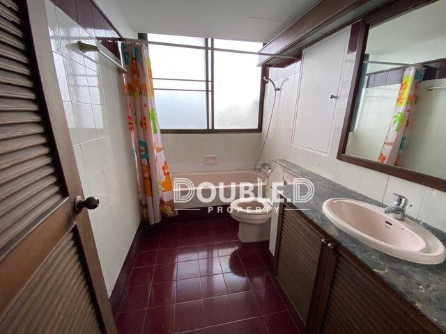 Supalai Place 2 bedrooms BTS Phromphong sale 7.2 mb Tel : 082-626-8246
