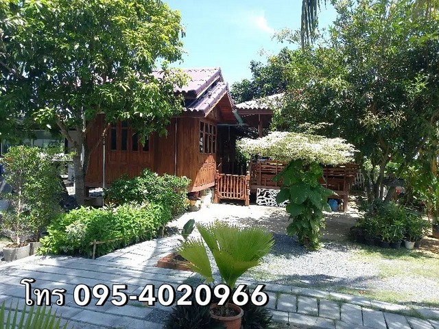 ขายบ้านพร้อมที่ดิน พร้อมสระว่ายน้ำ 5 ไร่ 40 ตรว. ตกแต่งพร้อม เดินทางสะดวก เหมาะทำรีสอร์ท ในสุพรรณบุรี