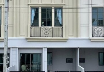[H317]ทาวน์โฮม 2 ชั้น โครงการสิริ เพลส เมกา บางนา บ้านใหม่เอี่ยม ตกแต่งสไตล์ลักซ์ชูรี่วินเทจ เฟอร์นิเจอร์สวยหรู