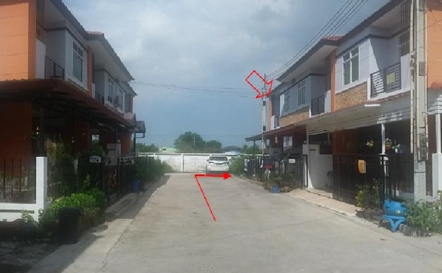 ขายทาวน์โฮม 2 ชั้น โครงการ ทรัพย์รุ่งเรืองซิตี้2 อมตะ-พานทอง ชลบุรี  PSC09678