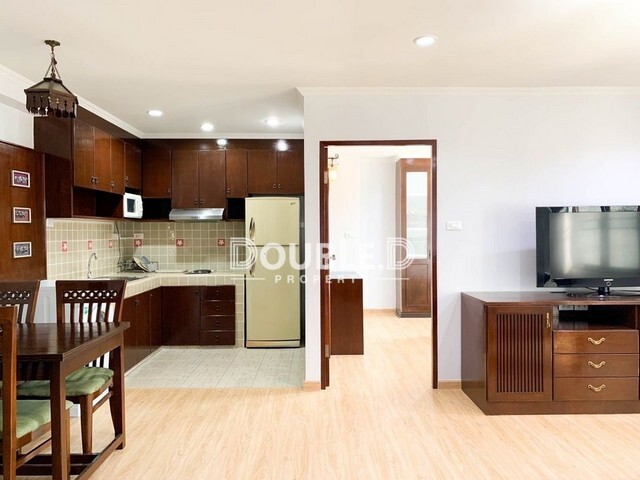 Saranjai Mansion 2 bedrooms BTS nana sale 7.9 mb Tel : 082-626-8246