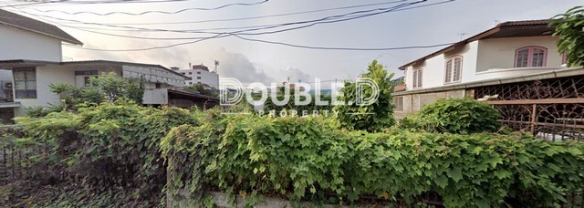 ขายที่ดิน 100 ตร.ว. ลาดพร้าว 80 แยก 16 ราคา9.5 ล้านบาท Tel : 082-626-8246