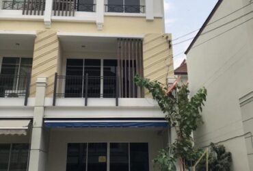 RH024823 ให้เช่า ทาวน์โฮม 3 ชั้น Baan Klang Muang Urbanion Kaset-Nawamin 2 ซอยลาดปลาเค้า 79 ใกล้ The Jas รามอินทรา ตกแต่งให้ครบพร้อมอยู่