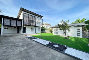 โรงเรียนสายอักษร MRTรามอินทรา34-44 นวลจันทร์  5นอน 8จอดรถ ให้เช่าคฤหาสน์ 2ชั้น เลี้ยงสัตว์ได้