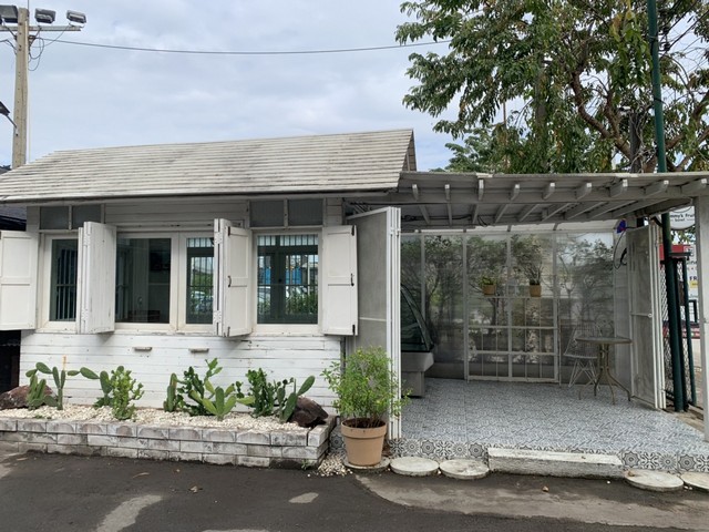พื้นที่ให้เช่าเปิดหน้าร้าน 40 ตรม. สนามฟุตบอล PSC (พรรษกาล Sport Center) มีที่จอดรถ ลาดพร้าว101