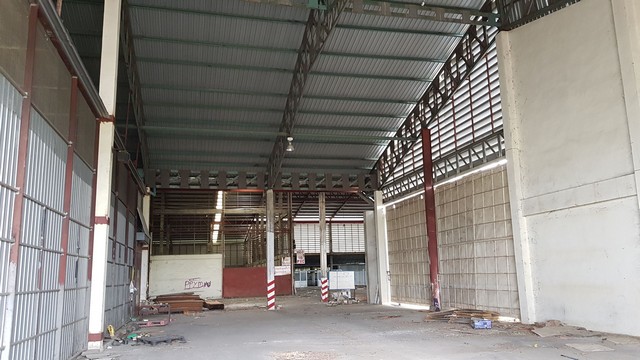 ขายอาคารสำนักงาน โกดัง โรงงาน ติดถ.เลี่ยงเมืองป่าซาง ลำพูน PSC10338