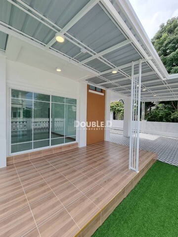 ทาวน์โฮมปิยวรารมย์3 ซอยบ้านกล้วยไทรน้อย ขาย 3.9 ล้านบาท Tel : 082-626-8246