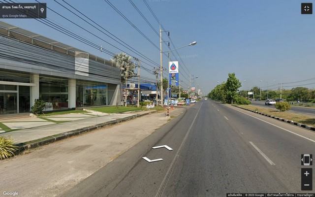 ขายด่วน หรือ เช่า,เซ็ง โชว์รูมรถยนต์ เพชรบุรี ติดถนนเพชรเกษม  ตรงข้ามแม็คโครเพชรบุรี