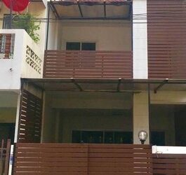 ให้เช่าทาวน์เฮ้าส์ 2 ชั้น 16 ตร.ว. ย่านสวนหลวง ร.9