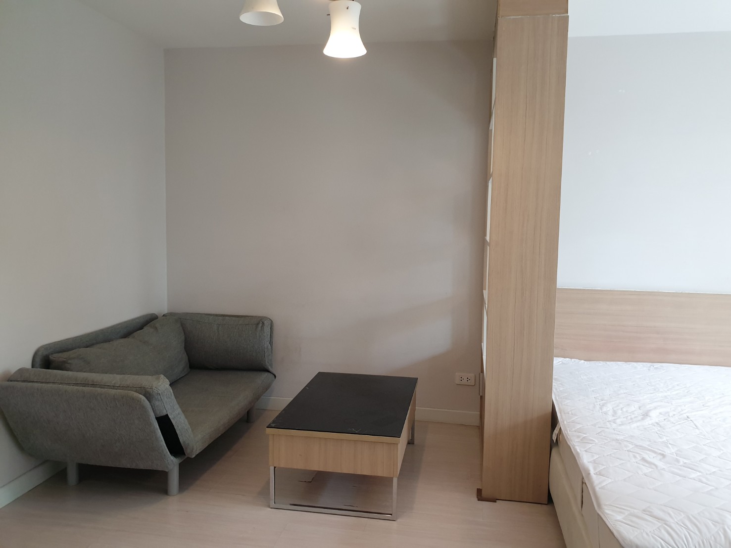 condo. Proud X 2 CONDO พราว เอ็กซ์ทู คอนโดมิเนียม 1 BEDROOM 1 BR 6500 – ไม่ไกลจาก เซ็นทรัลพลาซา แจ้งวัฒนะ ราคาเดียว –