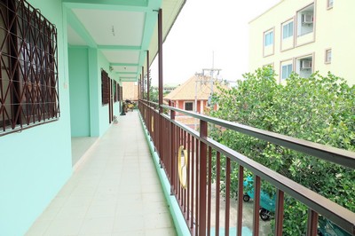 – ขายด่วน ๆ apartment – พ.ท. 200 ตาราง-วา 27 นอน 28 Bathroom   ดีที่สุดในย่าน