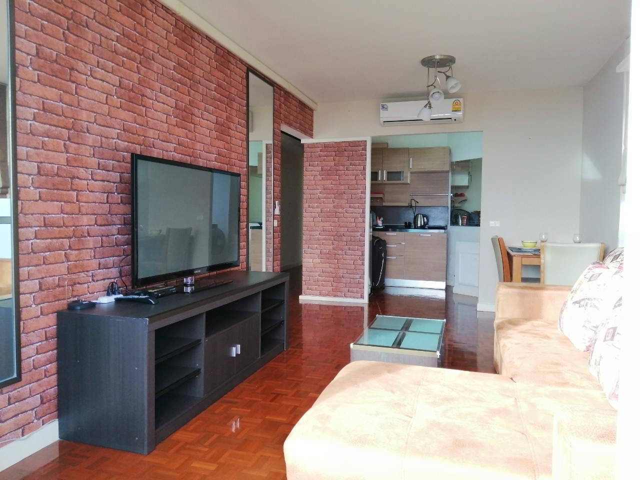condominium วิคตอเรีย เลควิว Victoria Lakeview 2000000 THAI BAHT 2นอน1BR 58square meter ใกล้ ถนนติวานนท์ ทรัพย์สวย วิวทะเลสาบ