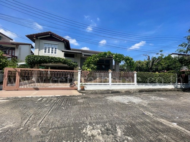 P1บ้านเดี่ยว ชมฟ้า-วรางกูล คลอง 2 หลังมุม ใกล้ ฟิวเจอร์พาร์ครังสิต