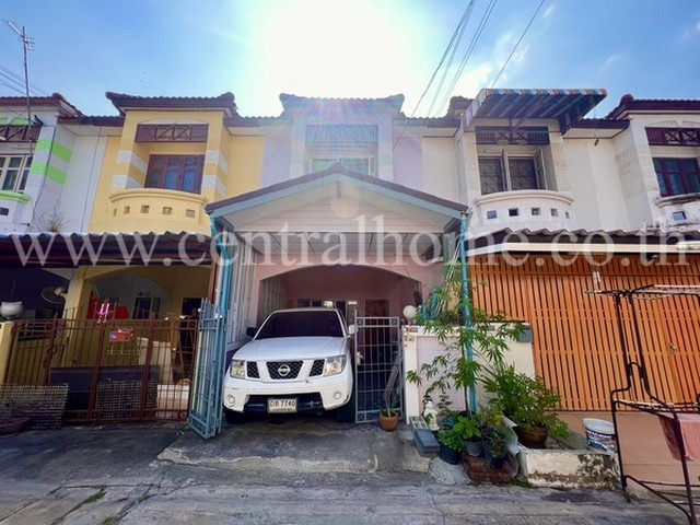ทาวน์เฮ้าส์ ปิยวรารมย์ 3 บ้านกล้วย – ไทรน้อย ใกล้ รถไฟฟ้า สายสีม่วง