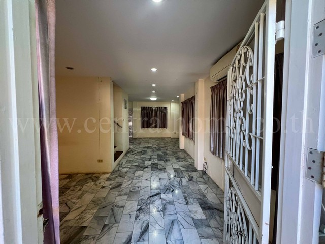 P1บ้านแฝด เมืองทรัพย์ธานี เลียบคลองสอง 25 ใกล้ ซาฟารีเวิลด์