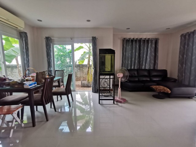 หมู่บ้านคาซ่า เพรสโต้ ราชพฤกษ์ – แจ้งวัฒนะ : 50 ตร.วา 145 ตร.ม. 3 ห้องนอน / 3 ห้องน้ำ