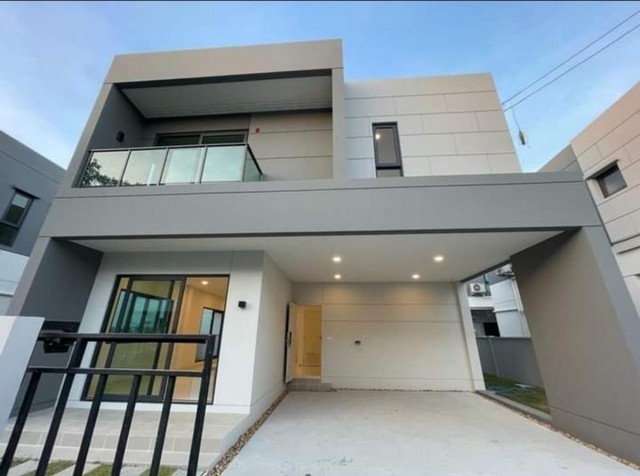 POR2256 ให้เช่า บ้านเดี่ยว 2 ชั้น เซนโทร บางนา Centro Bangna ทำเลติด Mega