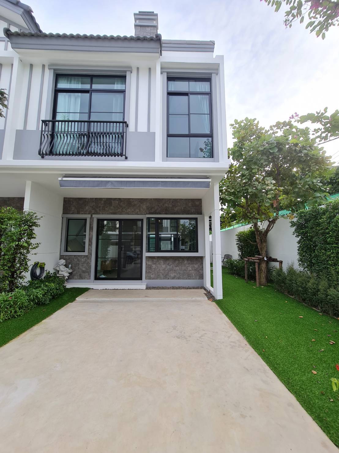 BH2088 ให้เช่าทาวน์โฮม 2ชั้น หมู่บ้าน indy5 บางนา กม.7 บ้านสวยน่าอยู่ใกล้แหล่งอาหาร แหล่งชุมชน อ.บางพลี สมุทรปราการ