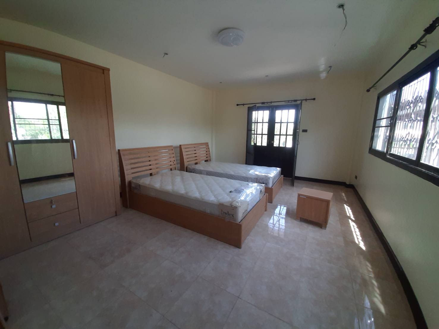 ทาวน์เฮ้าส์ Renovateใหม่ทั้งหลัง ใกล้หาดหัวหิน 33 ตรว