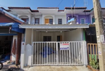 ขายทาวน์เฮาส์ ขาดทุน สวยมาก RENOVATE ใกล้วัดใหม่ผดุงเขต ม.ศรีสวัสดิ์ นนทบุรี