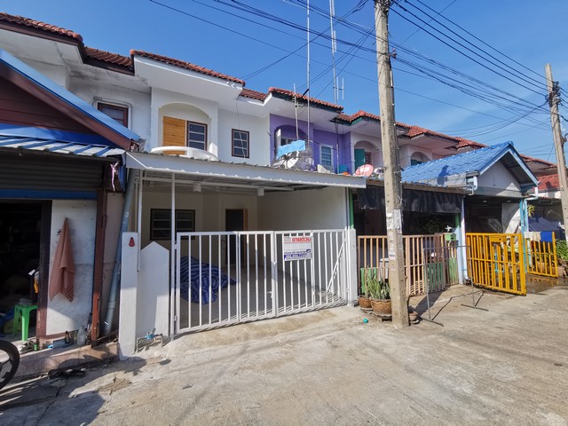 ขายทาวน์เฮาส์ ขาดทุน สวยมาก RENOVATE ใกล้วัดใหม่ผดุงเขต ม.ศรีสวัสดิ์ นนทบุรี