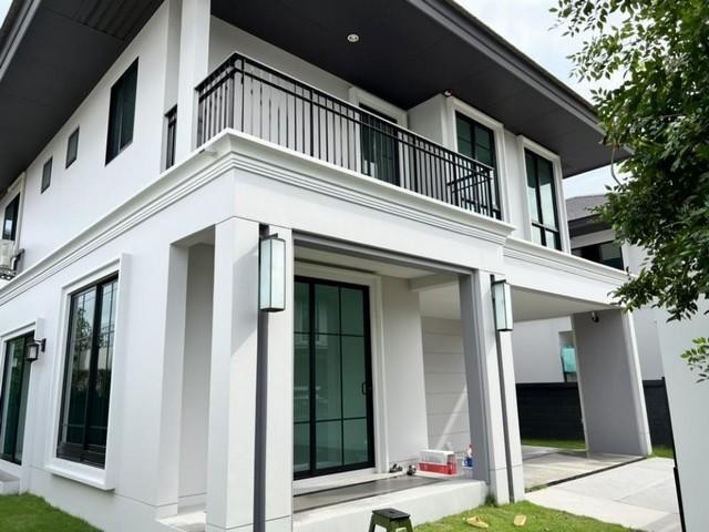 ให้เช่าบ้านเดี่ยว 2ชั้น หมู่บ้านเศรษฐสิริ พัฒนาการ เป็นบ้านหลังมุม เลี้ยงสัตว์เล็กได้ รหัสC5464