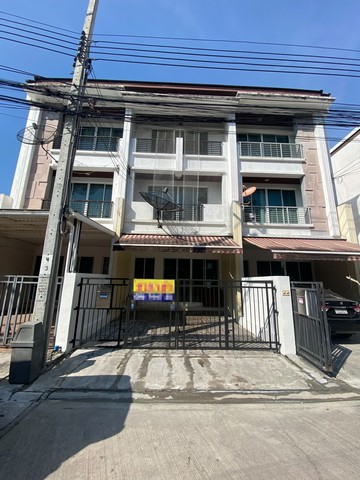 ให้เช่าและขายทาวน์โฮม3ชั้น บ้านกลางเมืองลาดพร้าว 101 แยก 38 ตกแต่งพร้อมอยู่