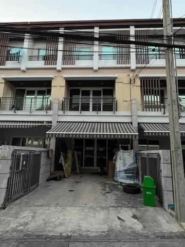 ให้เช่าทาวน์โฮม3 ชั้น บ้านกลางเมือง เออบาเนี่ยน พระราม9 ลาดพร้าว ถนนประดิษฐมนูญธรรม เลียบด่วนรามอินทรา เหมาะอาศัย ทำออฟฟิศ อยู่ต้นโครงการ