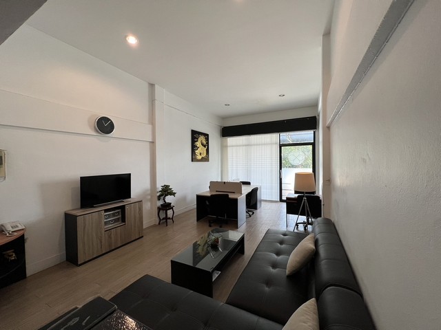 Homeofficeกว้าง 4 เมตร ยาว 12 เมตร จำนวน 4 ชั้น ต.บ่อพลับ อ.เมือง จ.นครปฐม