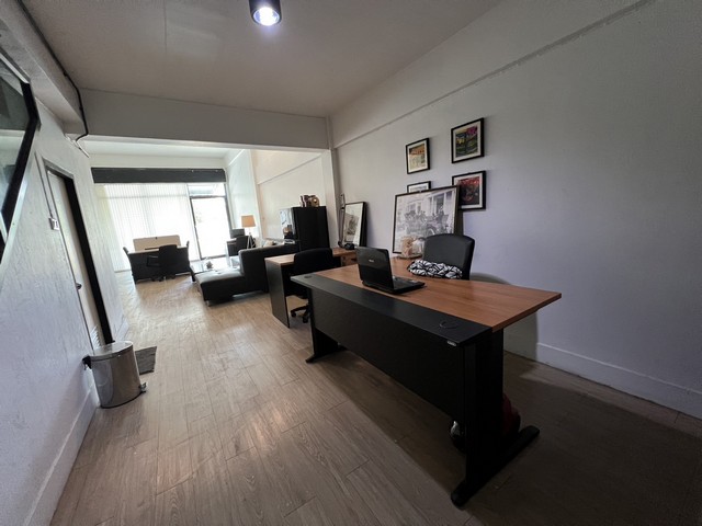 Homeofficeกว้าง 4 เมตร ยาว 12 เมตร จำนวน 4 ชั้น ต.บ่อพลับ อ.เมือง จ.นครปฐม